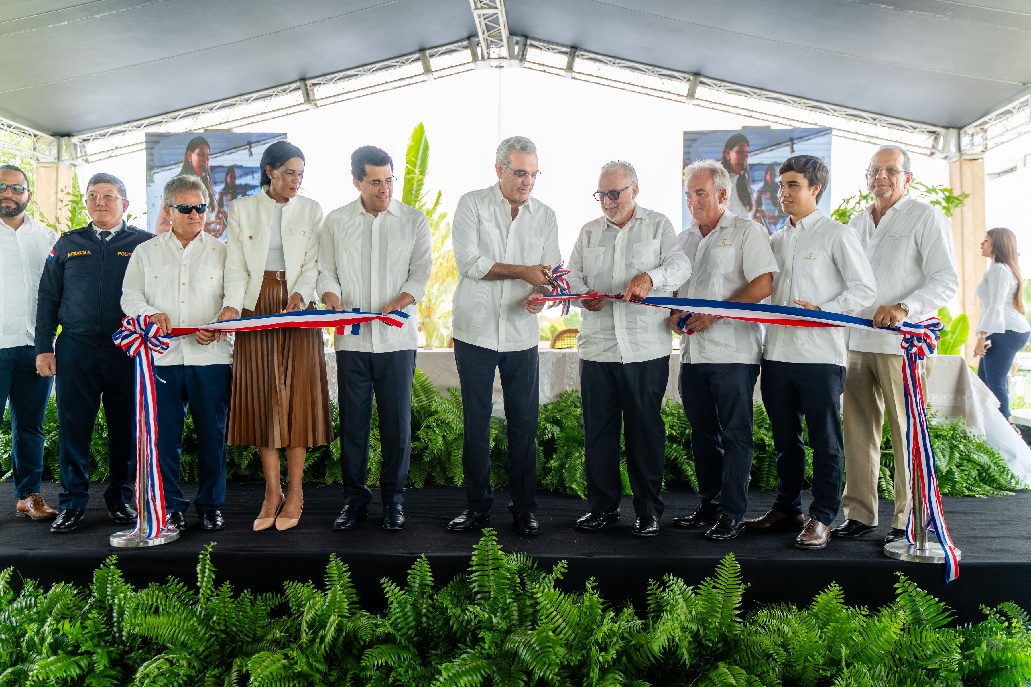 Acto de apertura de un proyecto Cana Rock en Punta Cana